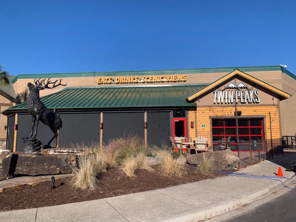 Commercial Screens by MagnaTrack